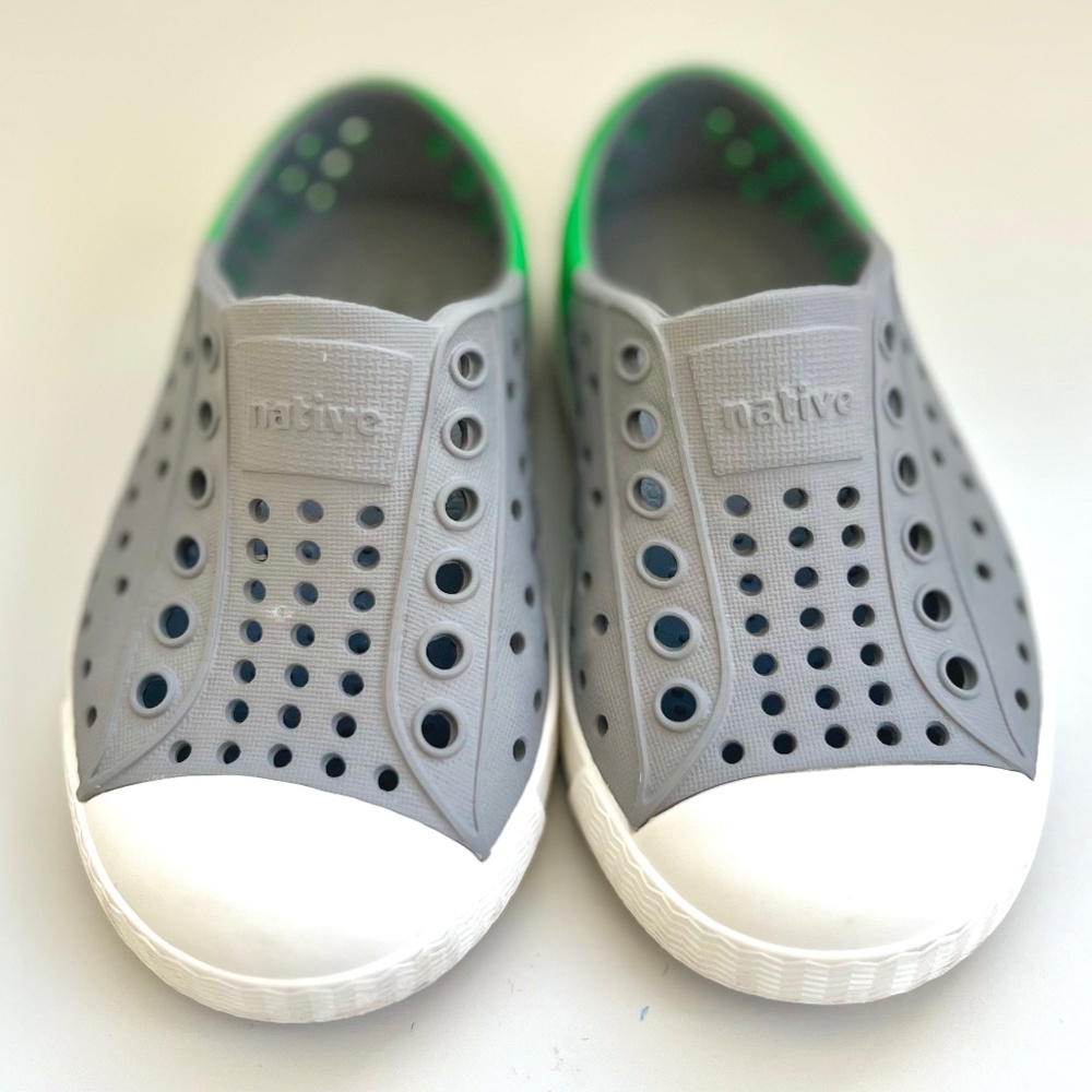 Native Jefferson Shoes | Grey, Green, White | Size C5